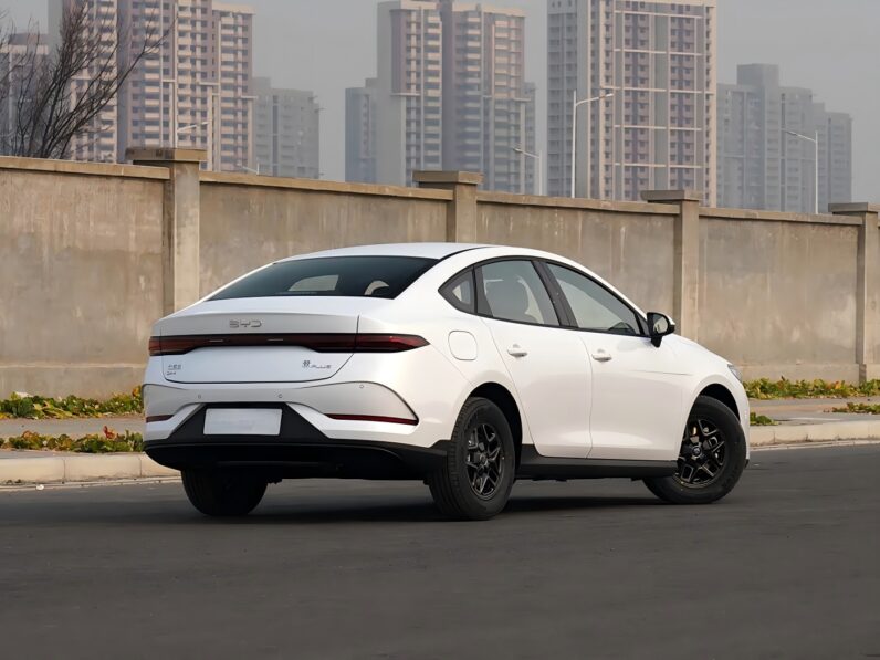 BYD Qin PLUS 2025 DM-i Intelligent Driving Edition 55KM Leading Edition
